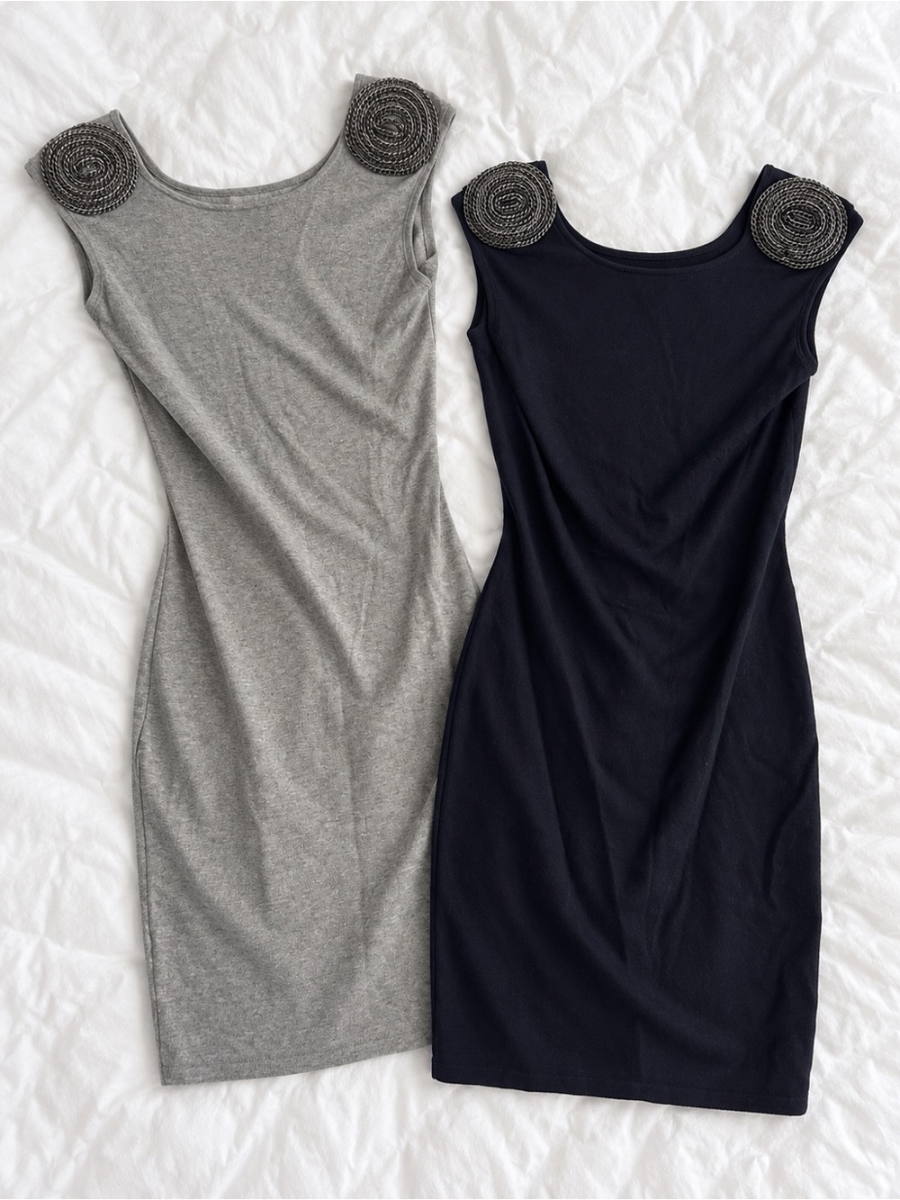 Size 1 Ted Baker Women’s Lot of 2 Grey Black Spiral Rosette Sheath Dresses